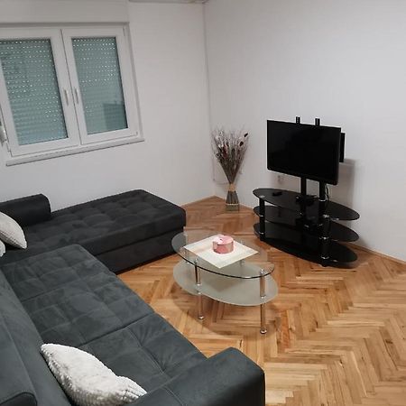Ad Apartman Bileća Esterno foto